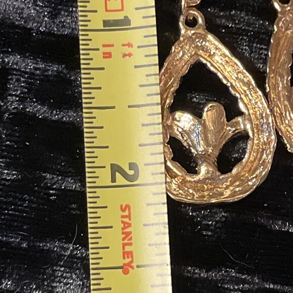 Vintage 1970s Goldtone Lily Tulip Flower Teardrop Dangle Drop Clip On Earrings - Picture 6 of 6